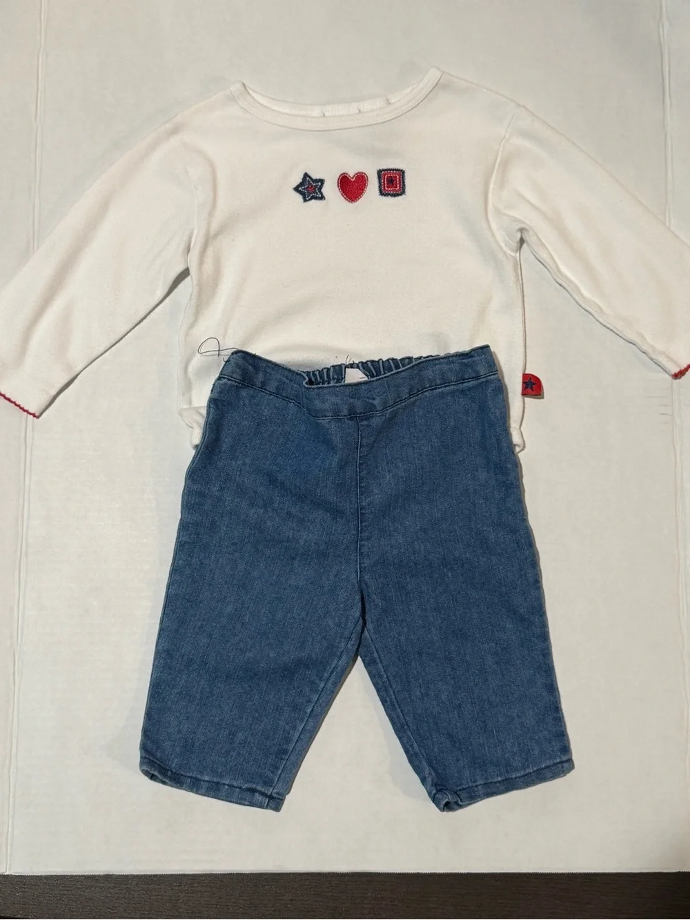 KRU Little Baby Girl 2PC Curated Outfit Bundle 18M Top & Denim Pants